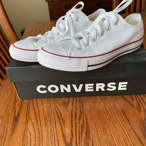 Brand new women’s Converse